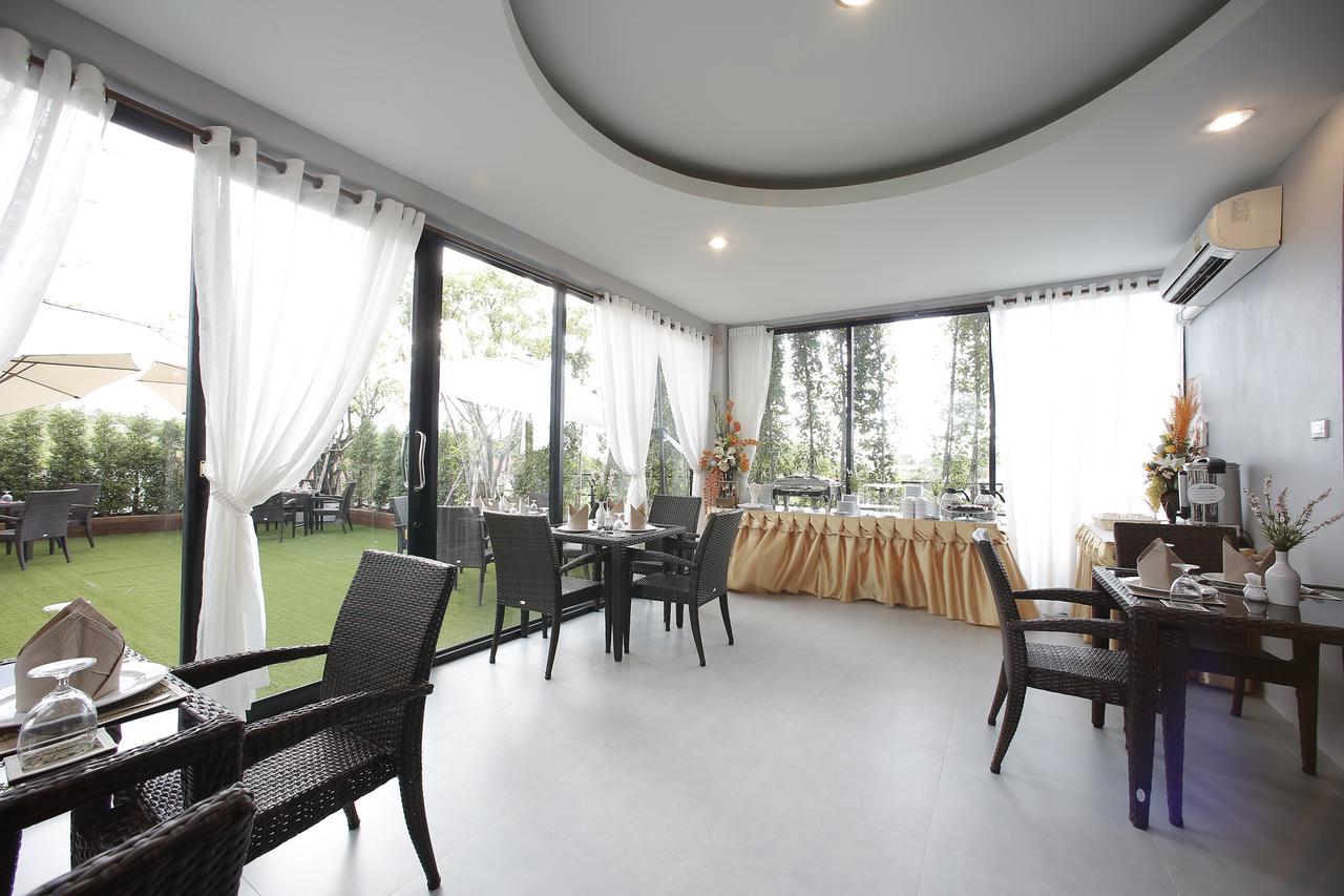 D11 Hotel 3*